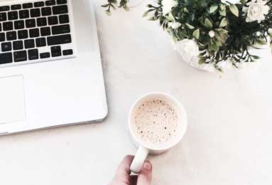 去年12月份车市销量同比增长 新能源板块表现亮眼